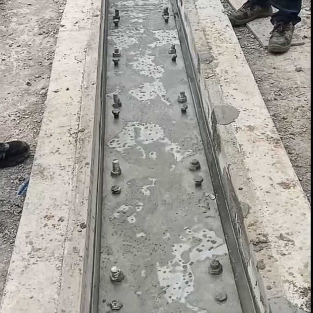 涞水港口码头起重机龙门吊重型机械设备稳固用早强快凝轨道胶泥